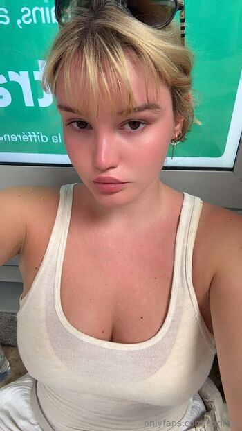 corinna nude photo #3