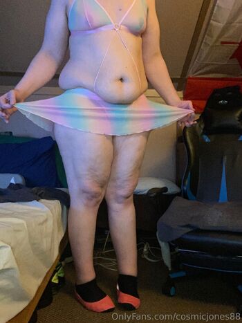 cosmicjones88 nude photo #1