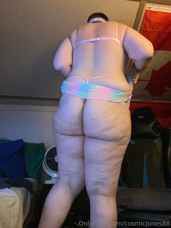 cosmicjones88 nude photo #5