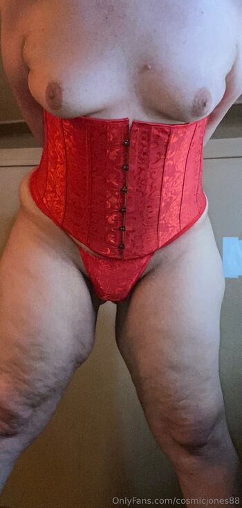 cosmicjones88 nude photo #15