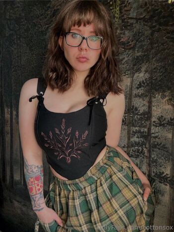 Alice CottonSo / cottonsox nude photo #13