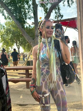 courtney.heart nude photo #16
