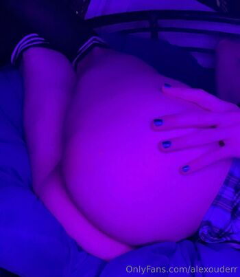 Femboy Peach / creamiexpeach nude photo #6
