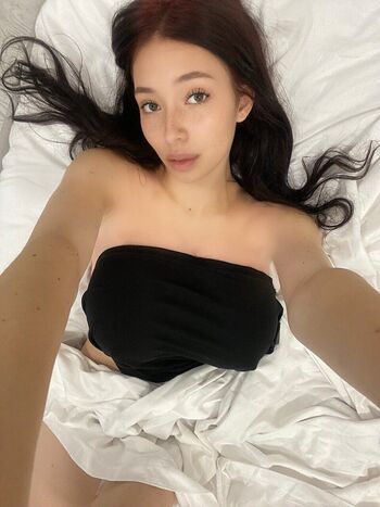 daisymayyxo nude photo #7