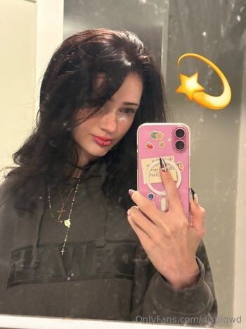 displqwd nude photo #7