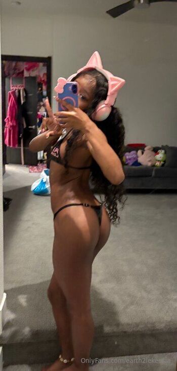 earth2lekessia nude photo #17