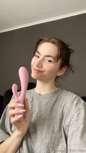 Your Online Girlfrien / edithdahl nude photo #30