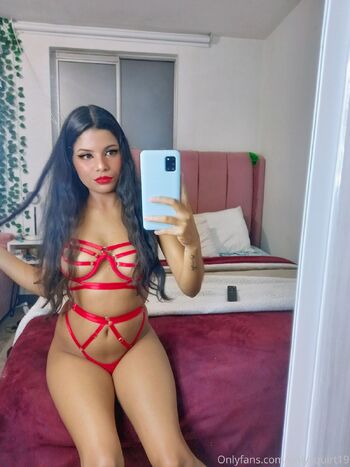 Isabella / elfisabella_free nude photo #2