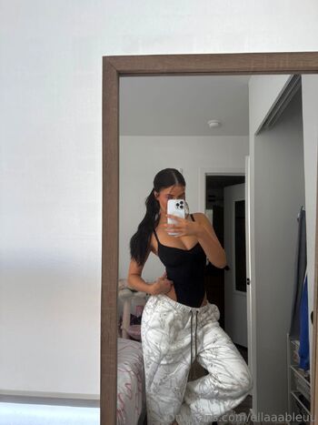 Ella bleu / ellaaableuu nude photo #3