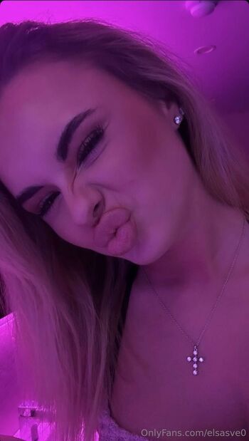 elsasve0 nude photo #13