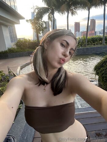 emilyy.vip nude photo #25