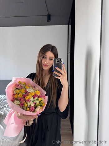 emmabadgirl nude photo #12