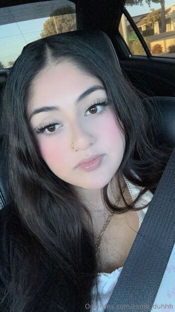 Esmerald / esme_duhhh nude photo #4