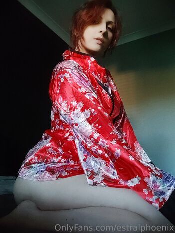 estralphoenix nude photo #3