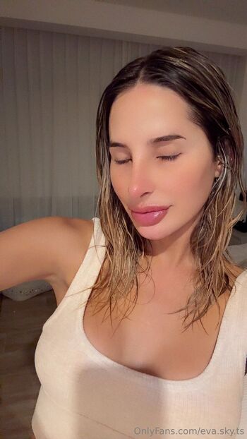 EvaSky Your TS-gir / eva.sky.ts nude photo #3