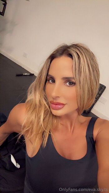 EvaSky Your TS-gir / eva.sky.ts nude photo #8