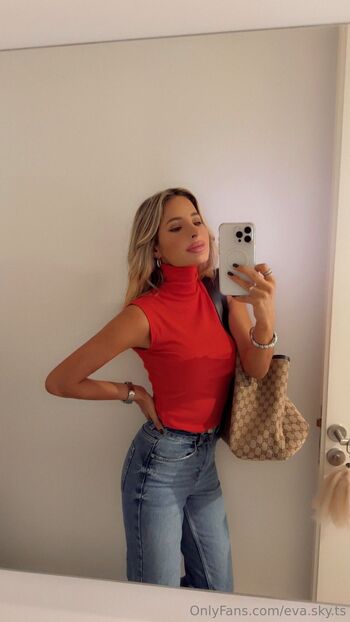EvaSky Your TS-gir / eva.sky.ts nude photo #18