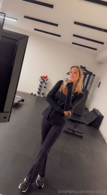 EvaSky Your TS-gir / eva.sky.ts nude photo #21