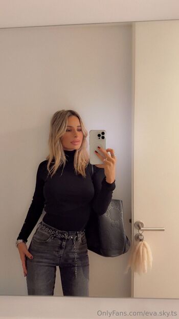 EvaSky Your TS-gir / eva.sky.ts nude photo #39