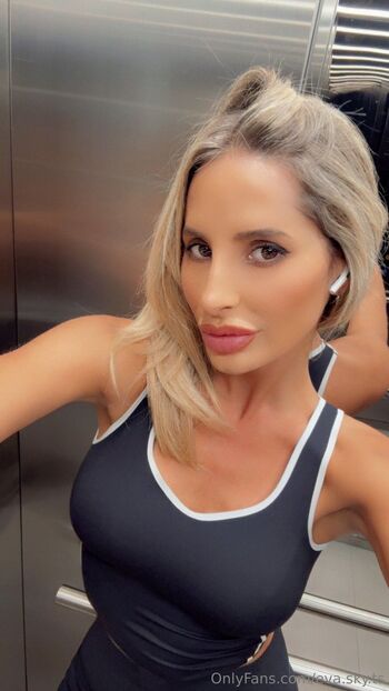 EvaSky Your TS-gir / eva.sky.ts nude photo #41
