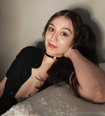 Pandypam2 / evelinpradenas nude photo #5
