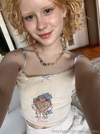 Meo / fancy_daisy nude photo #29
