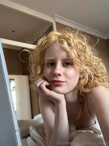 Meo / fancy_daisy nude photo #33