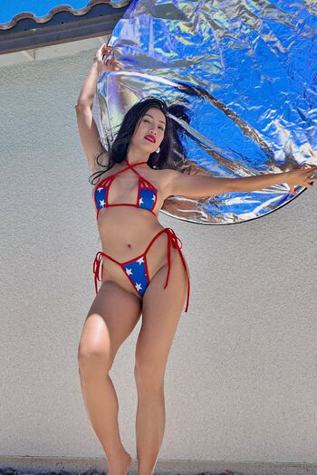 Fantasy Lulu nude photo #14