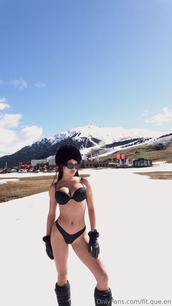 MERI / fit.que.en nude photo #8
