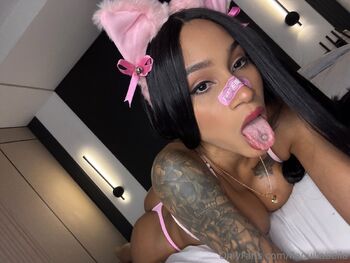 QUEEN VIDEO CALL VERO / flaquitabella nude photo #21