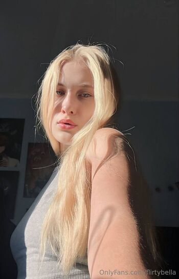 BELLA / flirtybella nude photo #19