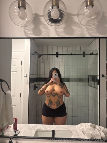 forensic.peach nude photo #1