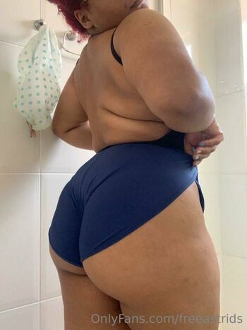 Free Astrids nude photo #2