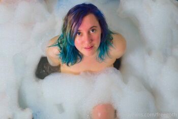 freegoth nude photo #19