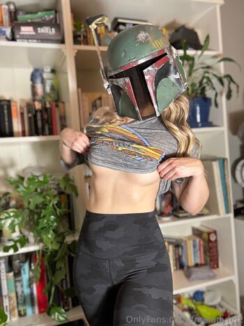 Lady Fett / freeladyfett nude photo #15