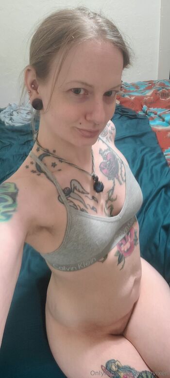 frostyvixen nude photo #23