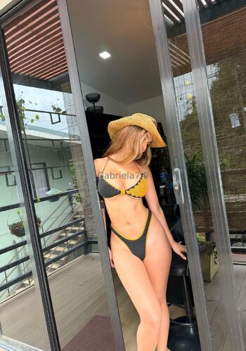 Gabi / gabriela7.0 nude photo #5