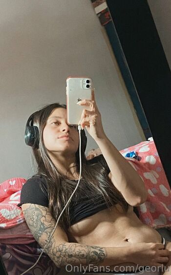 Georlu nude photo #31