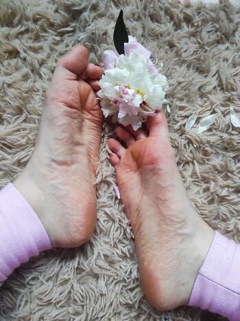 goddessblondiefeet nude photo #6