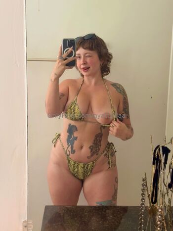 gyattzillaa nude photo #4