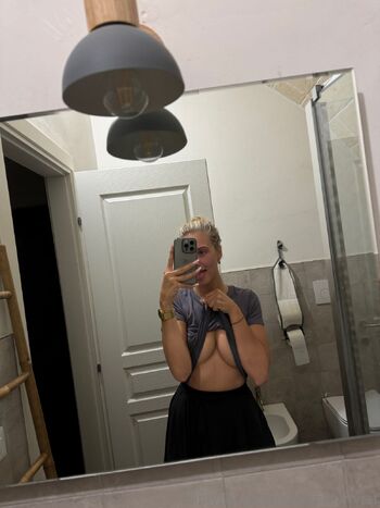 Hannah Neverres / hannah.nvrst nude photo #12
