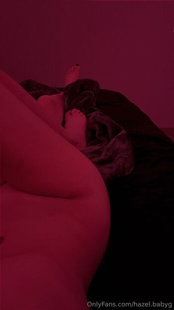 hazel.baby.g nude photo #27