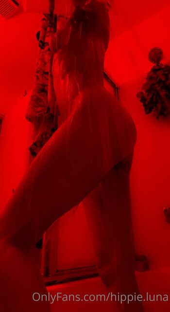 LadyRa / hippie.luna nude photo #2