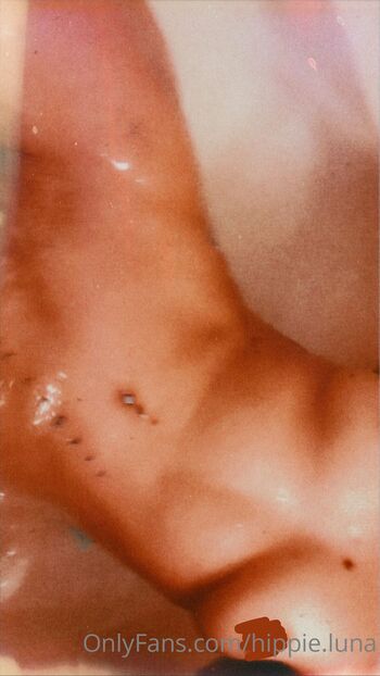 LadyRa / hippie.luna nude photo #16