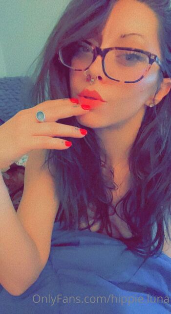 LadyRa / hippie.luna nude photo #34