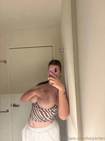 Briar / holybribri nude photo #28