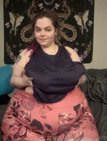 honeybiscuit20 nude photo #7