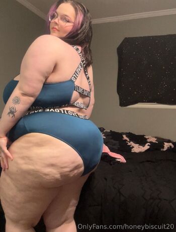 honeybiscuit20 nude photo #19