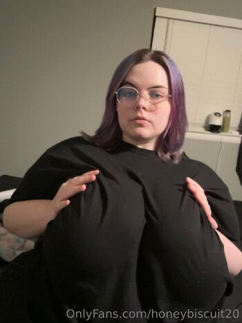 honeybiscuit20 nude photo #37