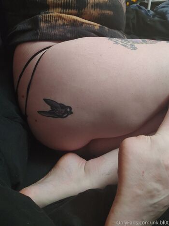 ink.bl0t nude photo #7